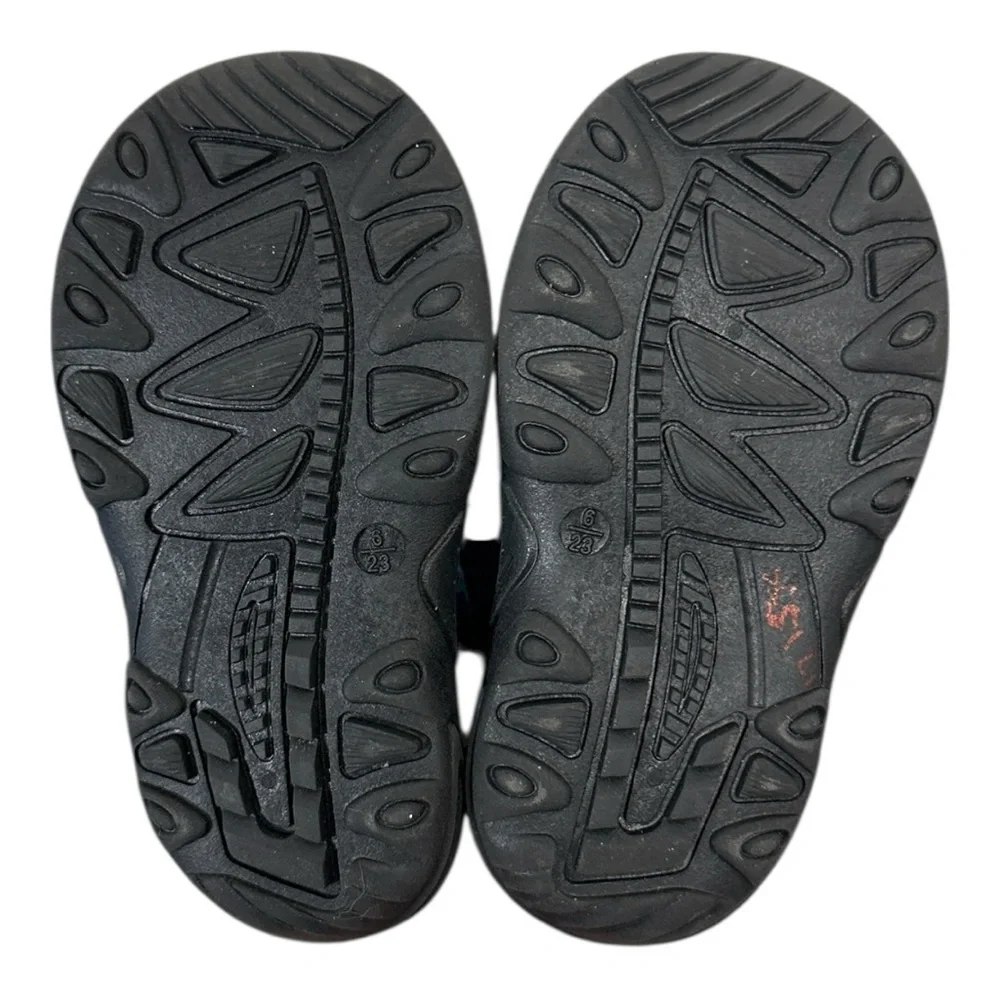 Kamik snowy bug 2 boots size toddler 6